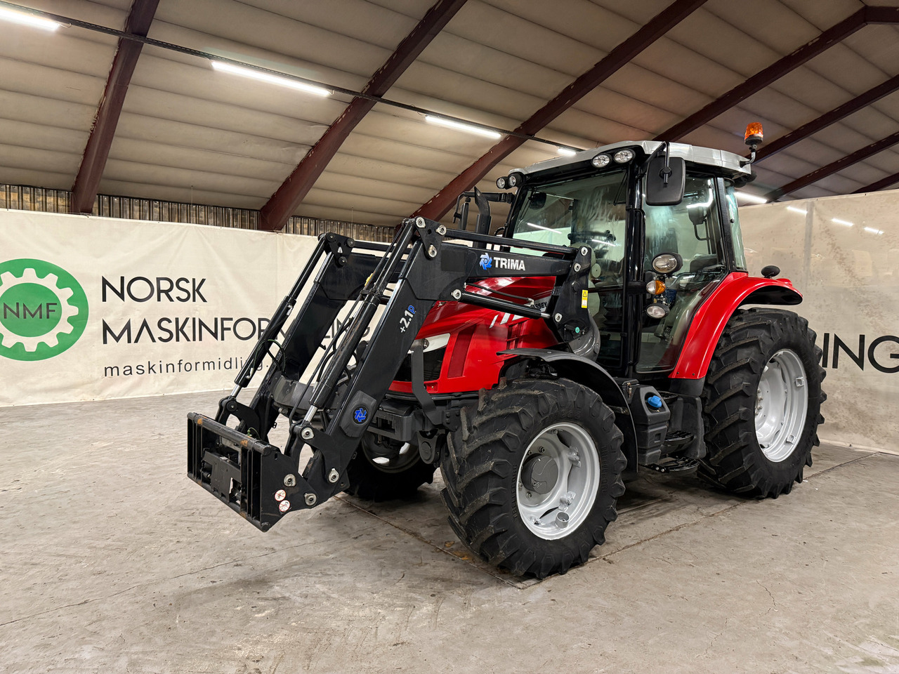 Massey Ferguson 5712 SL Dyna4 - 장궤형 트랙터 : 사진 1 Massey Ferguson 5712 SL Dyna4 - 장궤형 트랙터 : 사진 1