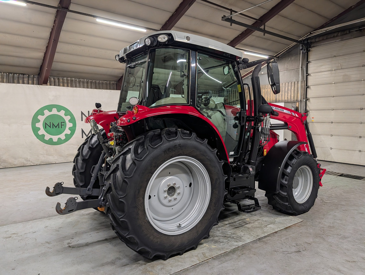 Massey Ferguson 5712S - 장궤형 트랙터 : 사진 5 Massey Ferguson 5712S - 장궤형 트랙터 : 사진 5