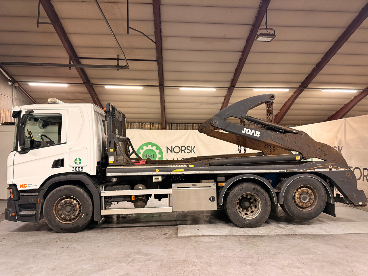 Scania P410 - 스킵 로더 트럭 : 사진 2 Scania P410 - 스킵 로더 트럭 : 사진 2