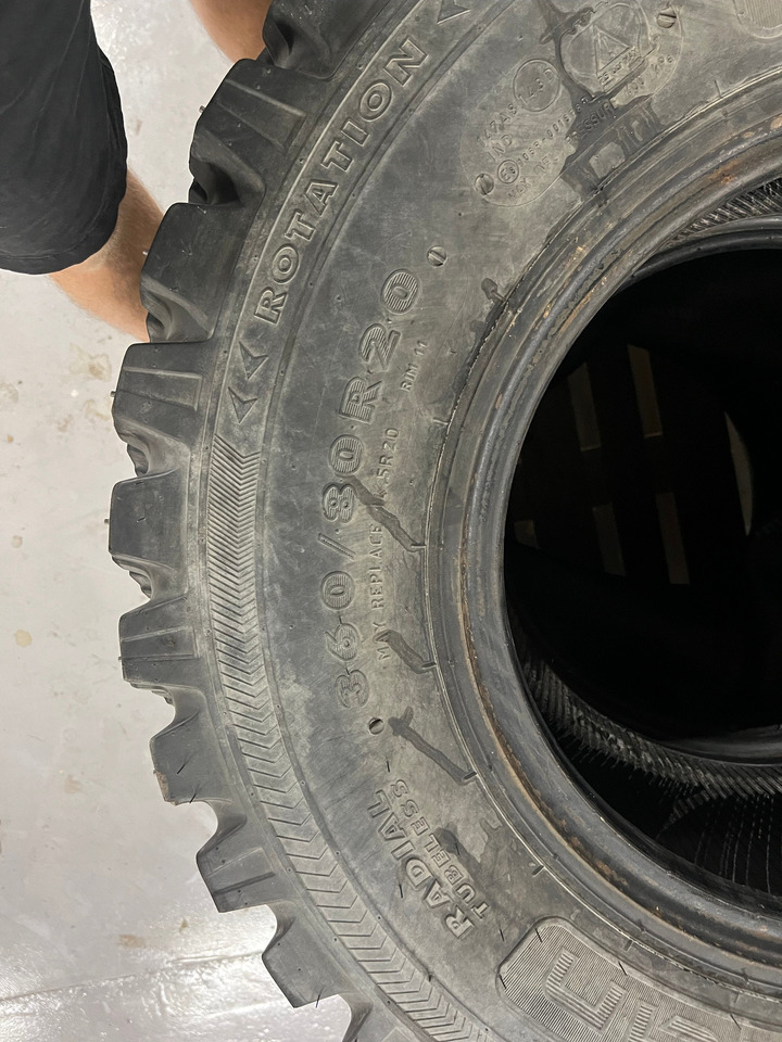 TRI 2 Dekk, TRI 2 DEKK MED PIGG - 휠 및 타이어 패키지 농업용 기계 용 : 사진 4 TRI 2 Dekk, TRI 2 DEKK MED PIGG - 휠 및 타이어 패키지 농업용 기계 용 : 사진 4