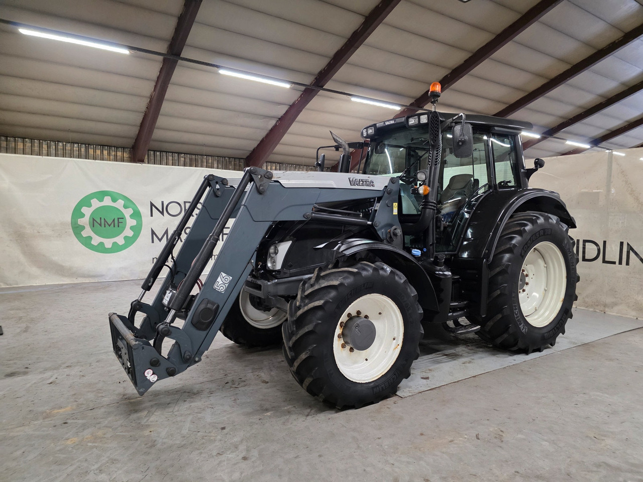 Valtra N163 Direct - 장궤형 트랙터 : 사진 1 Valtra N163 Direct - 장궤형 트랙터 : 사진 1