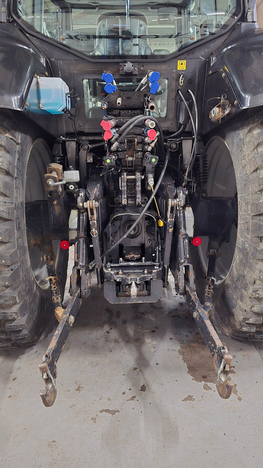 Valtra T182 - 장궤형 트랙터 : 사진 4 Valtra T182 - 장궤형 트랙터 : 사진 4