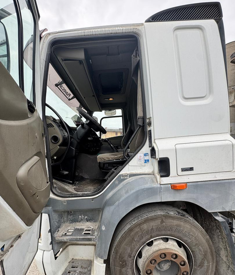 DAF CF 85.460 / Anno 2007 / Euro 5 - 트랙터 유닛 : 사진 4 DAF CF 85.460 / Anno 2007 / Euro 5 - 트랙터 유닛 : 사진 4