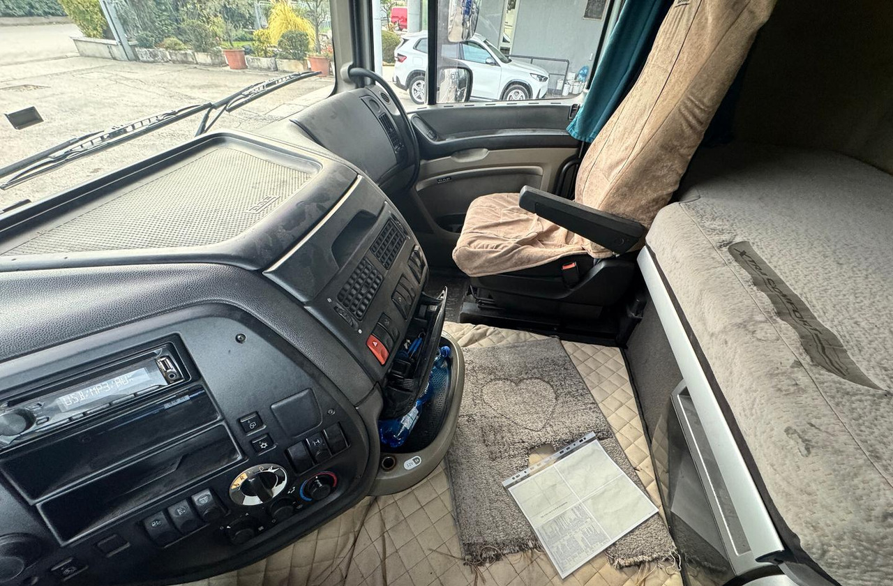 DAF XF 105.460 - 2010 - AUTOMATICO - 트랙터 유닛 : 사진 4 DAF XF 105.460 - 2010 - AUTOMATICO - 트랙터 유닛 : 사진 4