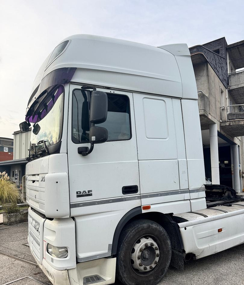 DAF XF 105.460 - 2010 - AUTOMATICO - 트랙터 유닛 : 사진 2 DAF XF 105.460 - 2010 - AUTOMATICO - 트랙터 유닛 : 사진 2