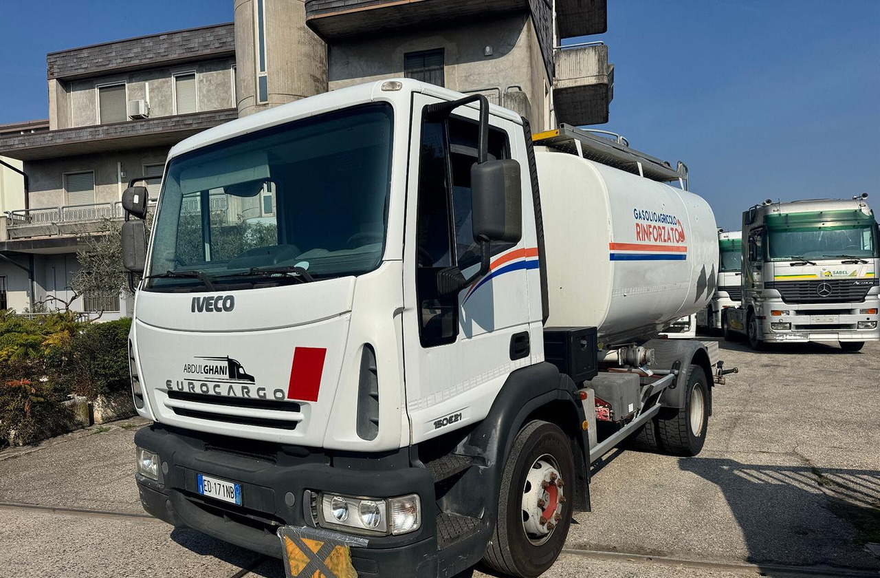 Iveco Eurocargo 150E21 Cisterna carburante - 유조트럭 : 사진 1 Iveco Eurocargo 150E21 Cisterna carburante - 유조트럭 : 사진 1