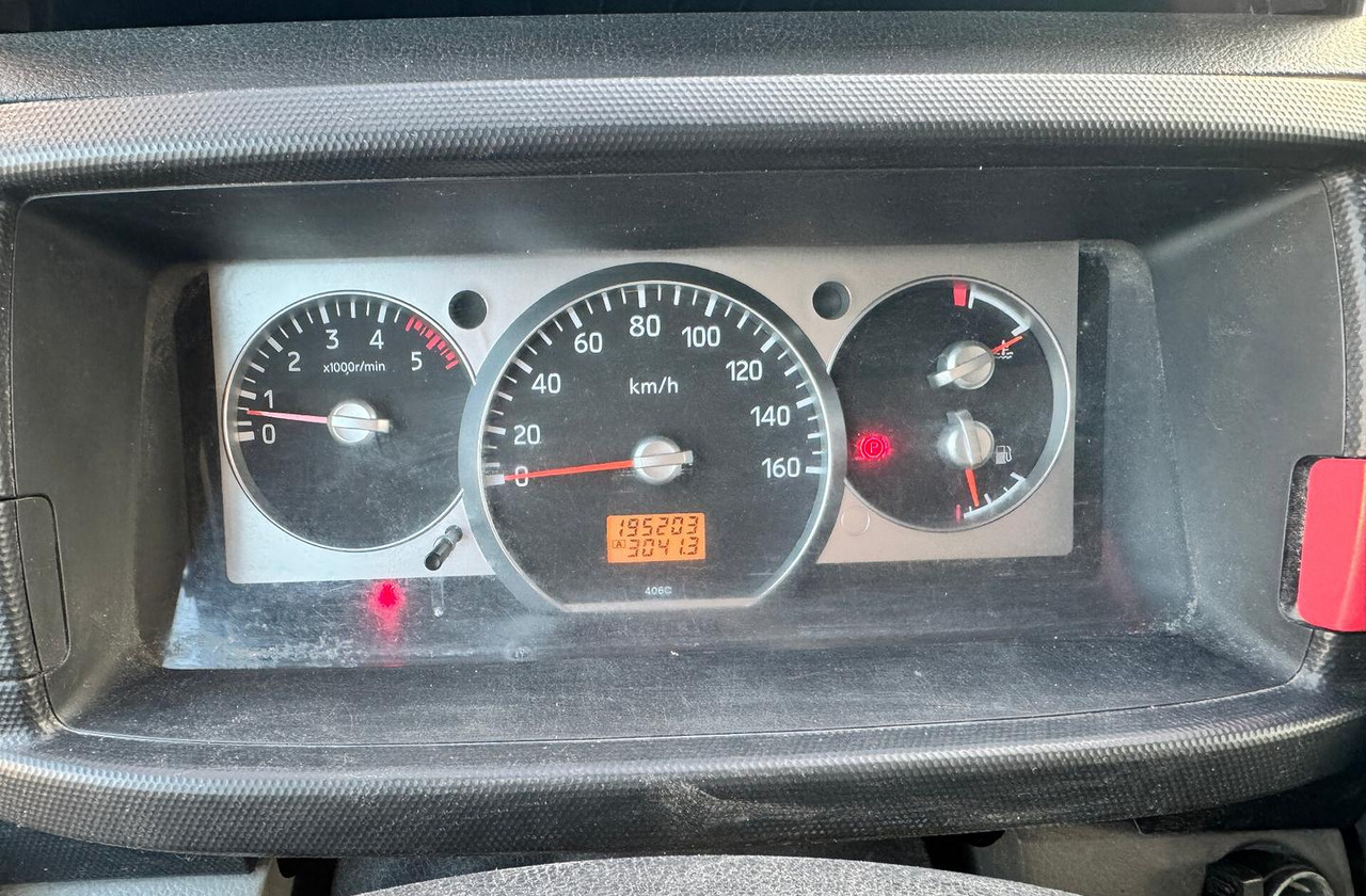 Renault Trucks Maxity 135.35 dxi - 커튼사이더 트럭 : 사진 5 Renault Trucks Maxity 135.35 dxi - 커튼사이더 트럭 : 사진 5