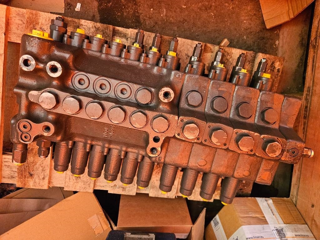 JCB 8080 hüdrojagaja 25/221540 - 유압 건설기계 용 : 사진 3 JCB 8080 hüdrojagaja 25/221540 - 유압 건설기계 용 : 사진 3