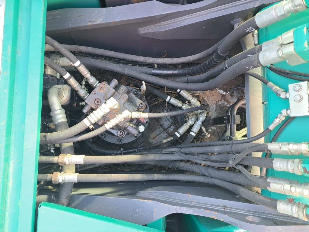 크롤러 굴삭기 Kobelco SK 210-10 : 사진 13