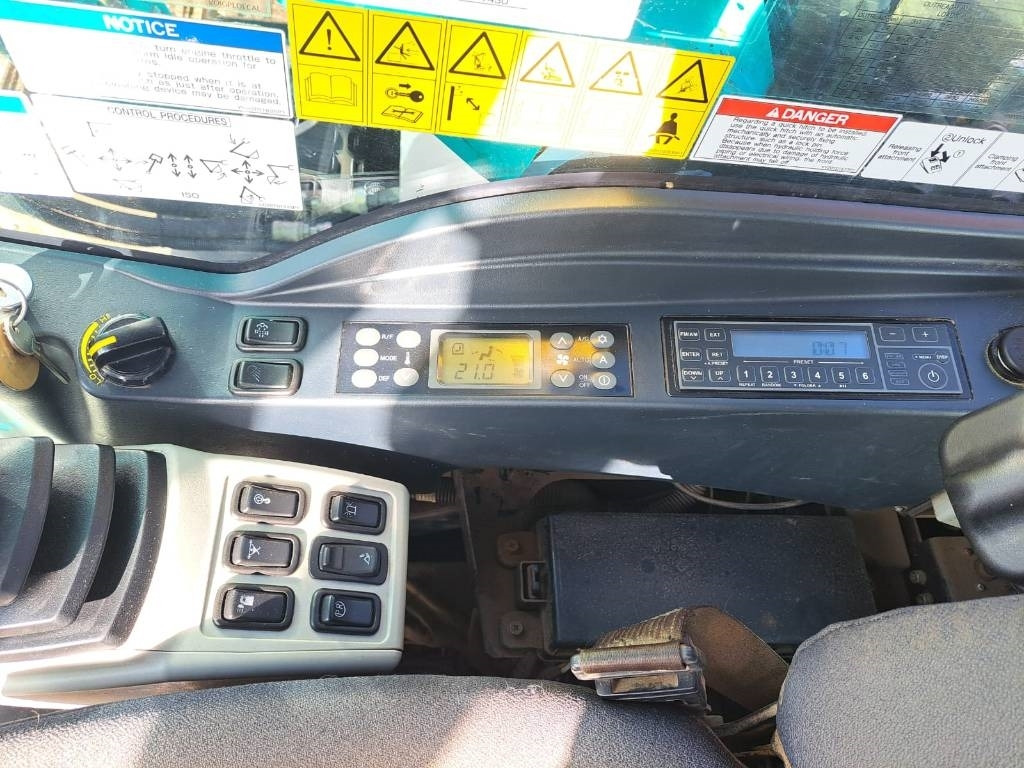 크롤러 굴삭기 Kobelco SK 210-10 : 사진 18