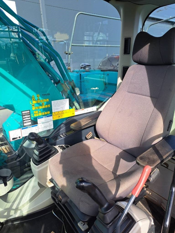 크롤러 굴삭기 Kobelco SK 210-10 : 사진 17