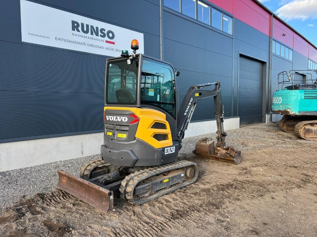 Volvo ECR 25 D - 미니 굴삭기 : 사진 5 Volvo ECR 25 D - 미니 굴삭기 : 사진 5
