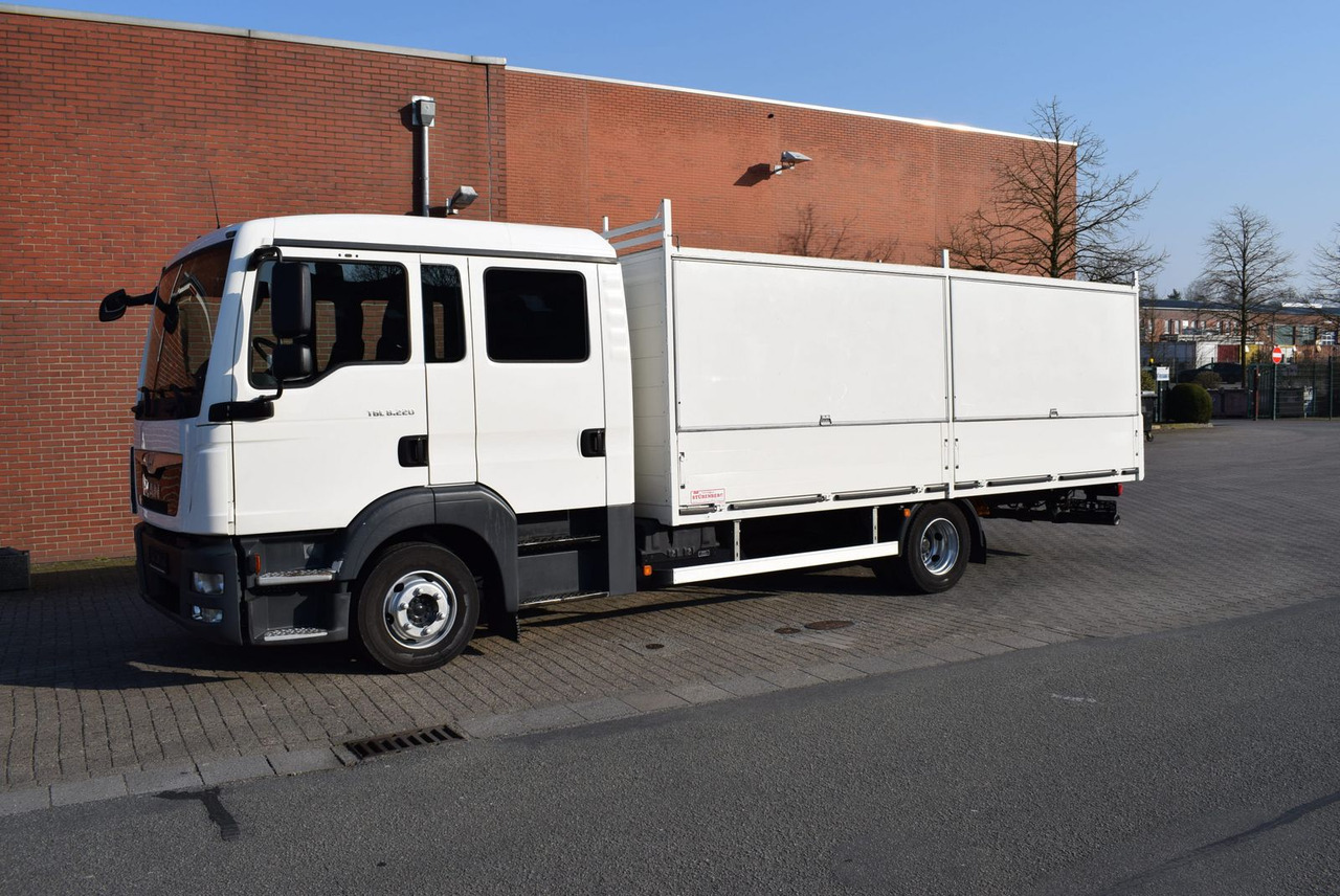 MAN TGL 8.220 DOKA 6-Sitzer 2X AHK Klima - 플랫베드 밴, 콤비 밴 : 사진 2 MAN TGL 8.220 DOKA 6-Sitzer 2X AHK Klima - 플랫베드 밴, 콤비 밴 : 사진 2