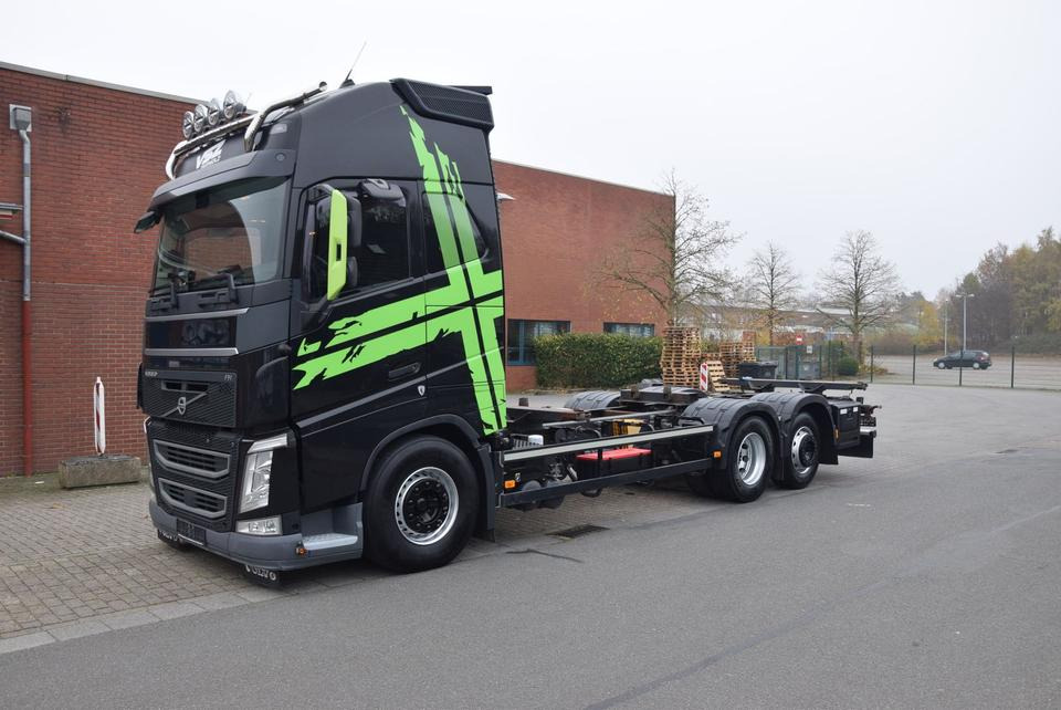 Volvo FH 460 Fahrschule 3-AchsRetarder ACC 4-Sitze - 컨테이너 운반 장치/ 스와프 보디 트럭 : 사진 1 Volvo FH 460 Fahrschule 3-AchsRetarder ACC 4-Sitze - 컨테이너 운반 장치/ 스와프 보디 트럭 : 사진 1