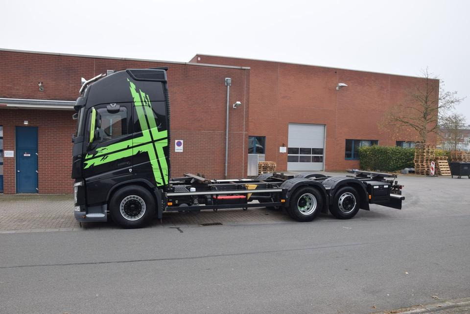 Volvo FH 460 Fahrschule 3-AchsRetarder ACC 4-Sitze - 컨테이너 운반 장치/ 스와프 보디 트럭 : 사진 3 Volvo FH 460 Fahrschule 3-AchsRetarder ACC 4-Sitze - 컨테이너 운반 장치/ 스와프 보디 트럭 : 사진 3