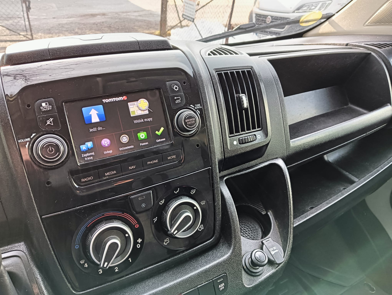 소형 밴 FIAT DUCATO FURGON BLASZAK L2H1 NR 823 : 사진 17 소형 밴 FIAT DUCATO FURGON BLASZAK L2H1 NR 823 : 사진 17