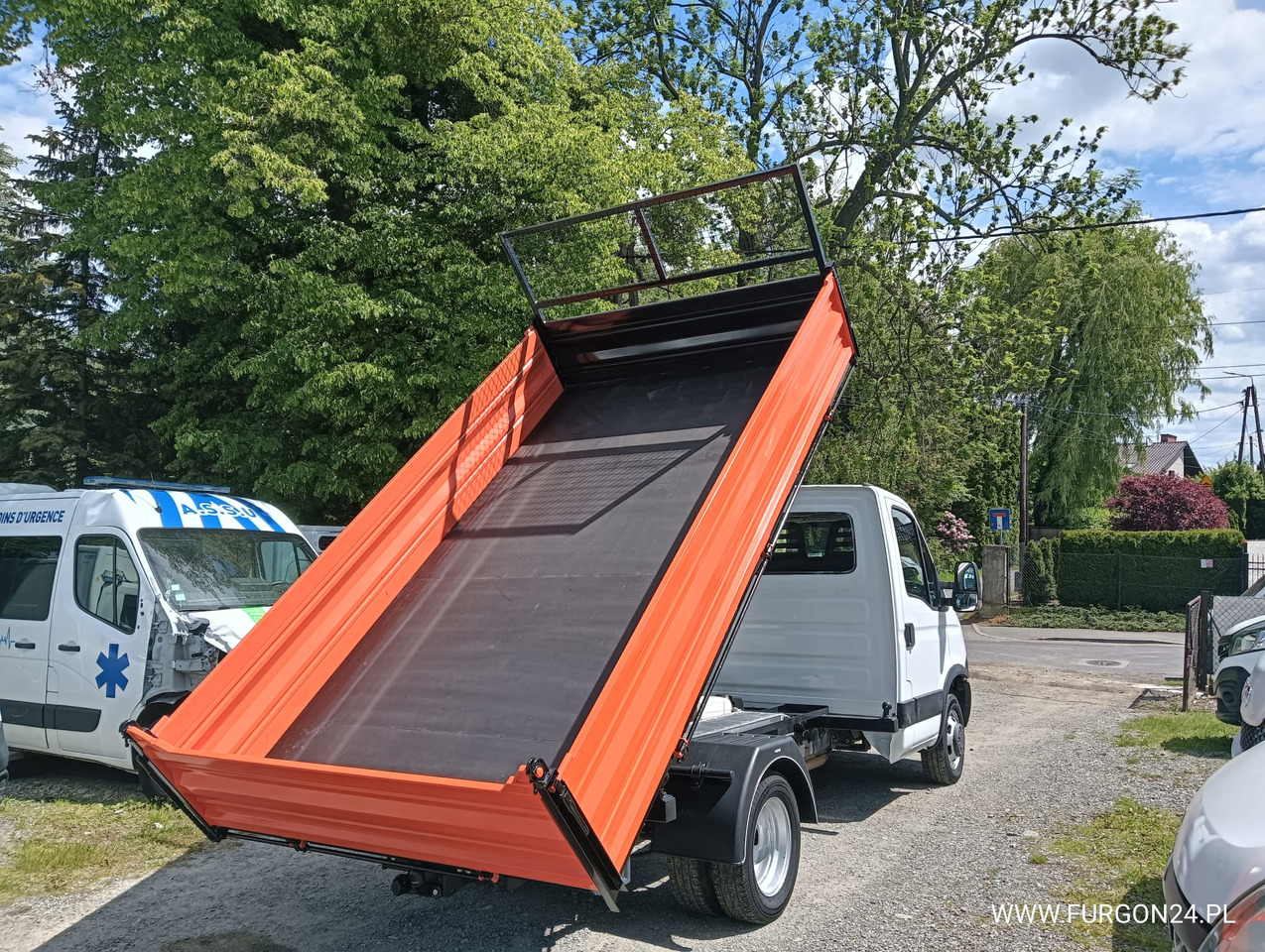 IVECO DAILY 35C13 WYWROTKA KIPER 3 STRONNY Z NAJAZDAMI NR 856 - 덤프 밴 : 사진 4 IVECO DAILY 35C13 WYWROTKA KIPER 3 STRONNY Z NAJAZDAMI NR 856 - 덤프 밴 : 사진 4