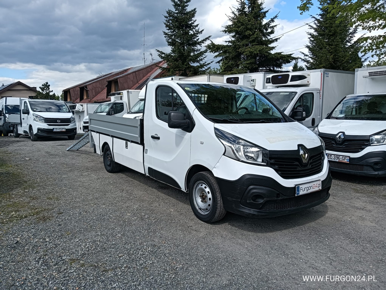 RENAULT TRAFIC SKRZYNIA PAKA Z NAJAZDAMI I PÓŁKAMI NR 689 - 플랫베드 밴 : 사진 3 RENAULT TRAFIC SKRZYNIA PAKA Z NAJAZDAMI I PÓŁKAMI NR 689 - 플랫베드 밴 : 사진 3