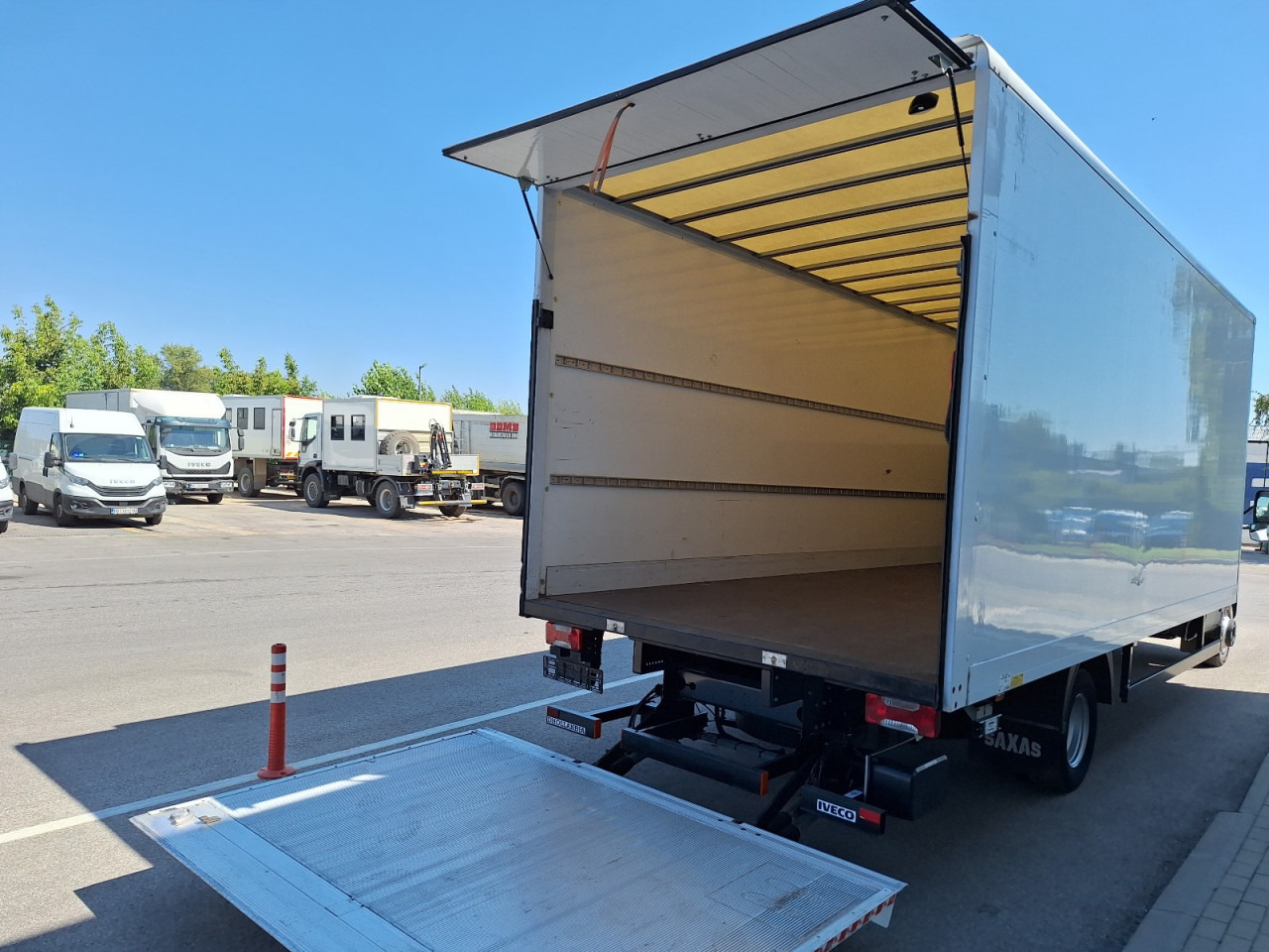 IVECO DAILY 72C18 A8 34m3 - 패널 밴 : 사진 2 IVECO DAILY 72C18 A8 34m3 - 패널 밴 : 사진 2