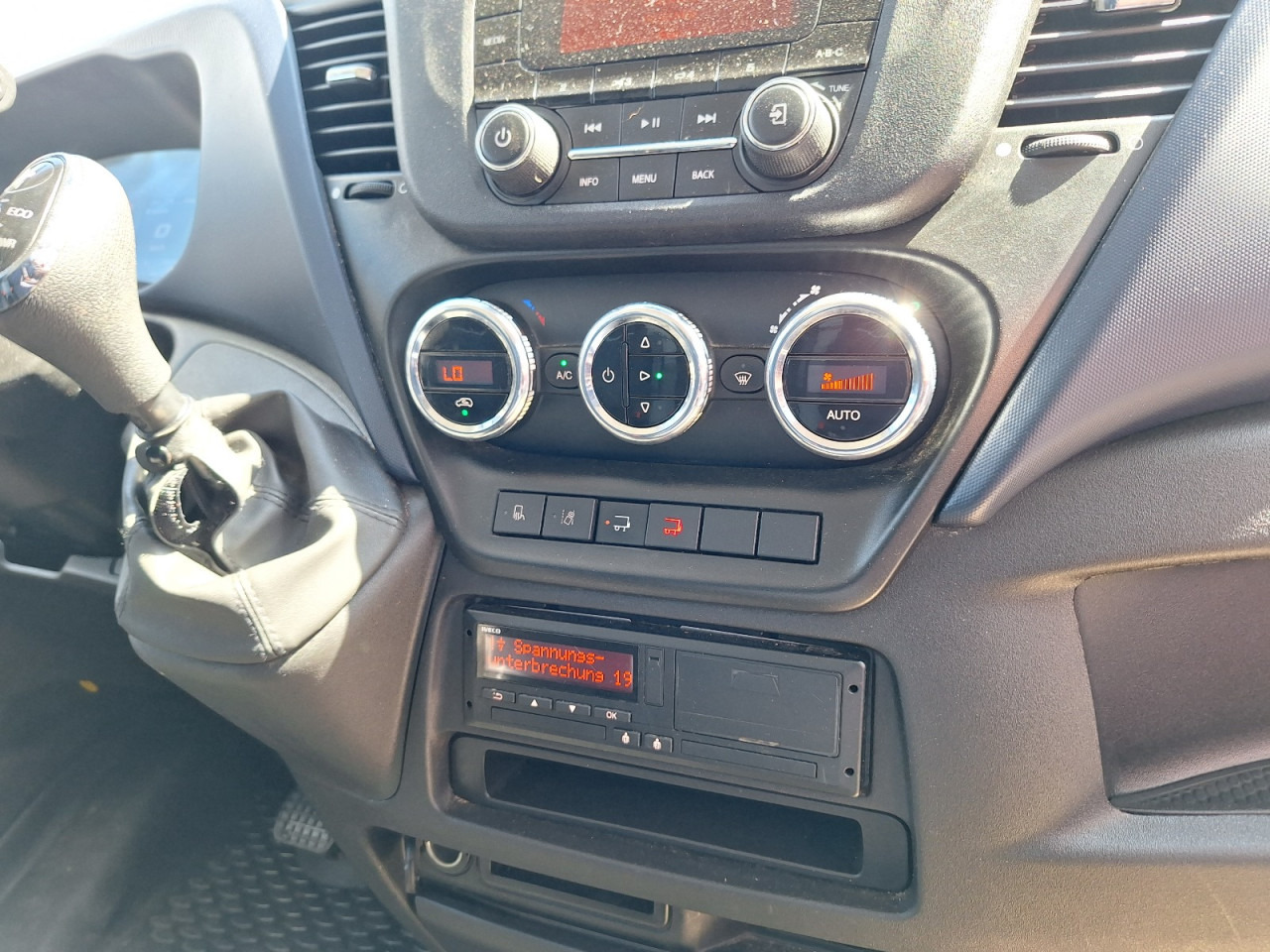 IVECO DAILY 72C18 A8 34m3 - 패널 밴 : 사진 4 IVECO DAILY 72C18 A8 34m3 - 패널 밴 : 사진 4