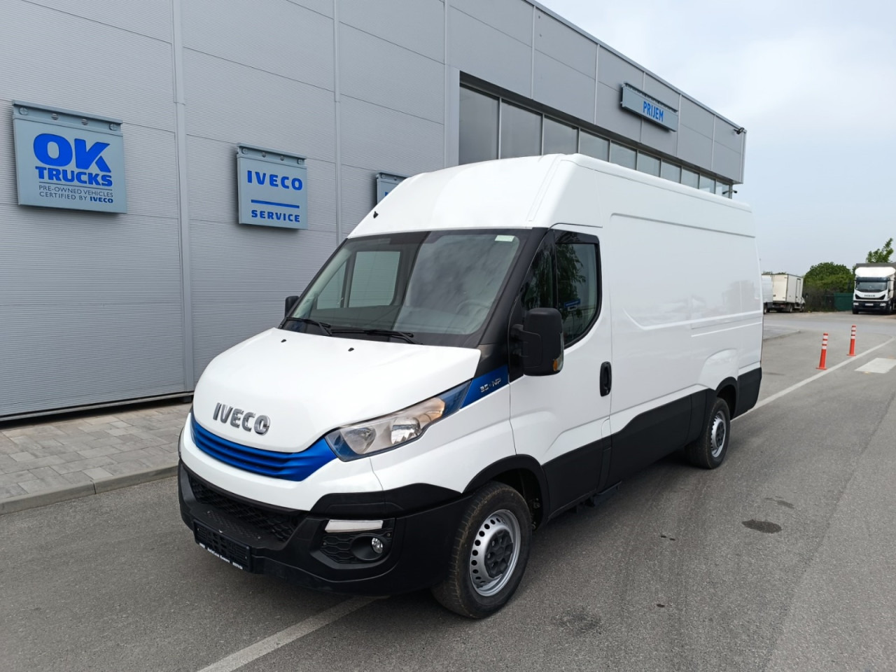 IVECO Daily 35S14N 12m3 - 패널 밴 : 사진 1 IVECO Daily 35S14N 12m3 - 패널 밴 : 사진 1