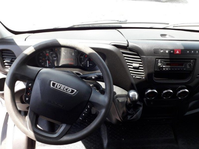 IVECO 35S15V - 패널 밴 : 사진 2 IVECO 35S15V - 패널 밴 : 사진 2