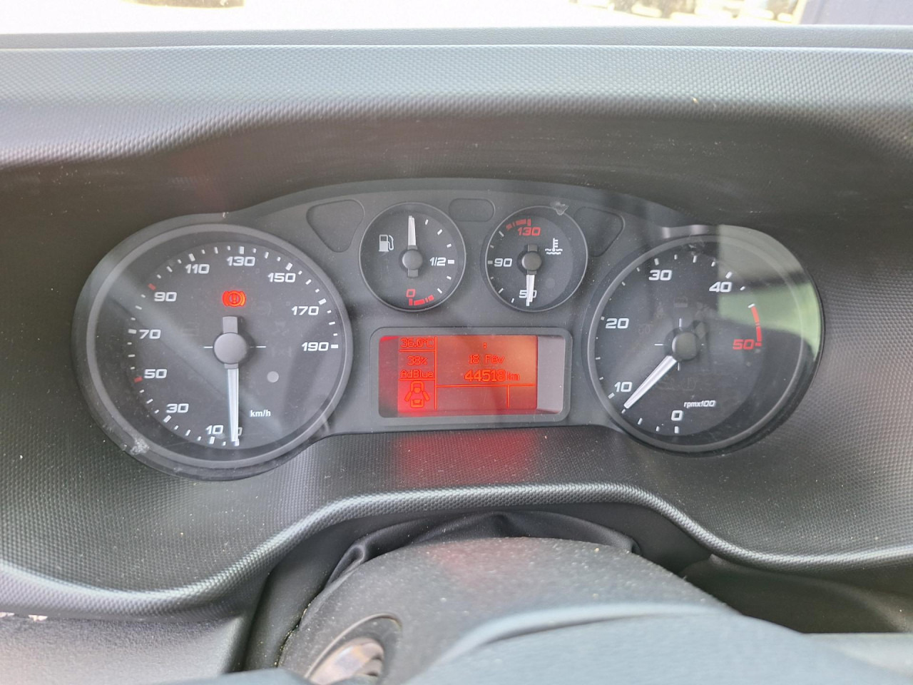 IVECO Daily 35 C 16 - 박스 밴 : 사진 2 IVECO Daily 35 C 16 - 박스 밴 : 사진 2