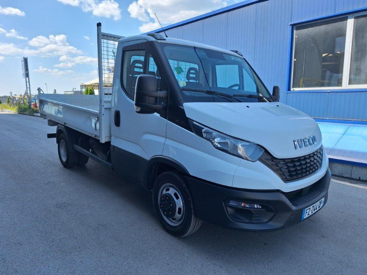 IVECO Daily 35C14 tipper - 덤프 밴 : 사진 3 IVECO Daily 35C14 tipper - 덤프 밴 : 사진 3