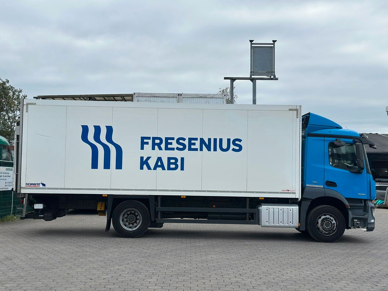 박스 트럭 Mercedes-Benz Antos 1830+Isolierkoffer : 사진 19 박스 트럭 Mercedes-Benz Antos 1830+Isolierkoffer : 사진 19