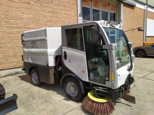 Bucher CC 2020 - 산업용 스위퍼 : 사진 1 Bucher CC 2020 - 산업용 스위퍼 : 사진 1
