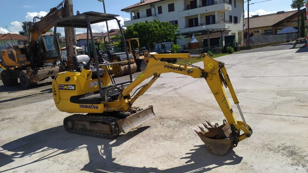 Komatsu PC 12 R-8 - 미니 굴삭기 : 사진 4 Komatsu PC 12 R-8 - 미니 굴삭기 : 사진 4