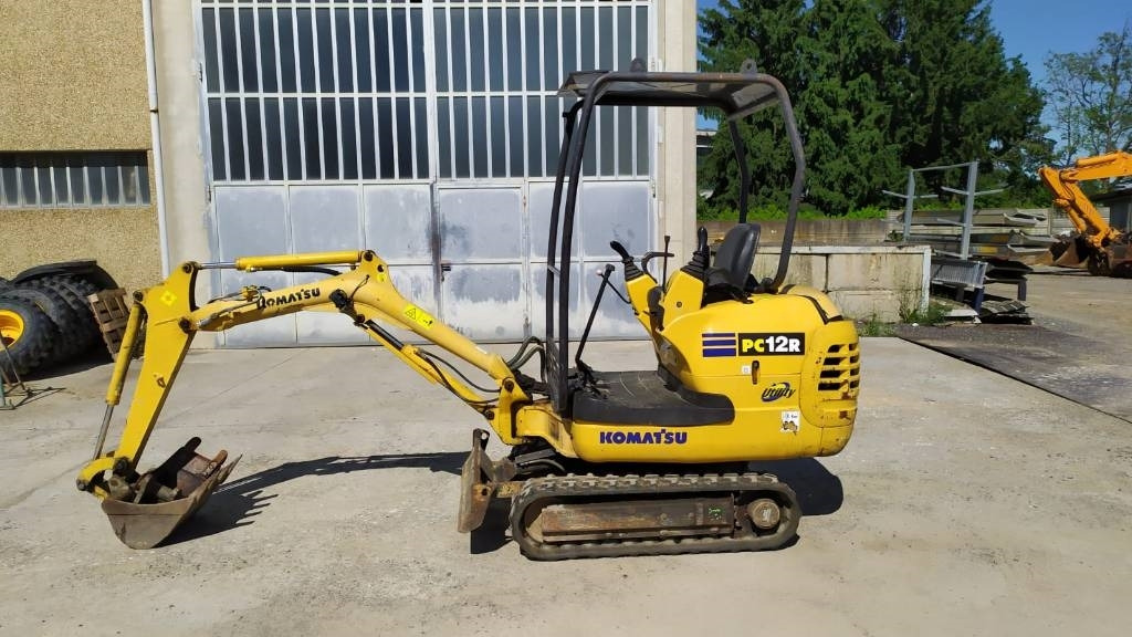 Komatsu PC 12 R-8 - 미니 굴삭기 : 사진 2 Komatsu PC 12 R-8 - 미니 굴삭기 : 사진 2