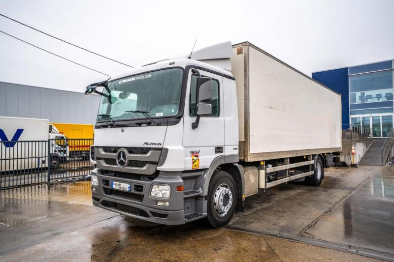 Mercedes ACTROS 1832-MP3+DHOLLANDIA 2.5T. - 박스 트럭 : 사진 1 Mercedes ACTROS 1832-MP3+DHOLLANDIA 2.5T. - 박스 트럭 : 사진 1