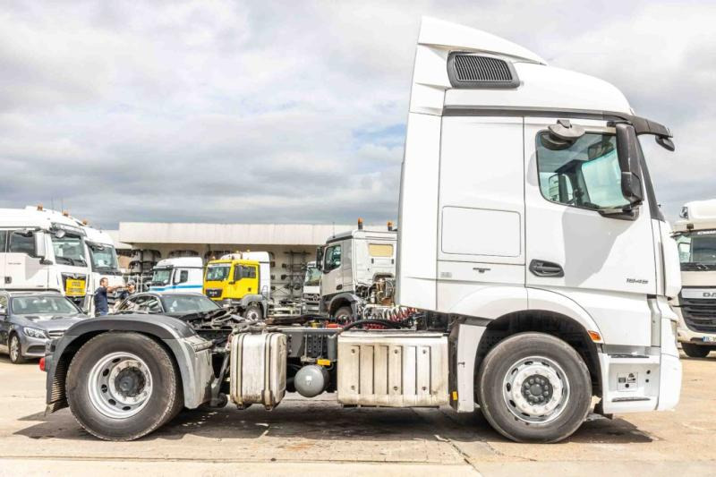Mercedes ACTROS 1845 LS+HYDR - 트랙터 유닛 : 사진 4 Mercedes ACTROS 1845 LS+HYDR - 트랙터 유닛 : 사진 4