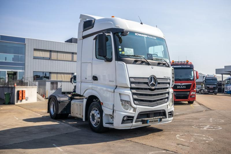 Mercedes ACTROS 1845 LS - 트랙터 유닛 : 사진 2 Mercedes ACTROS 1845 LS - 트랙터 유닛 : 사진 2