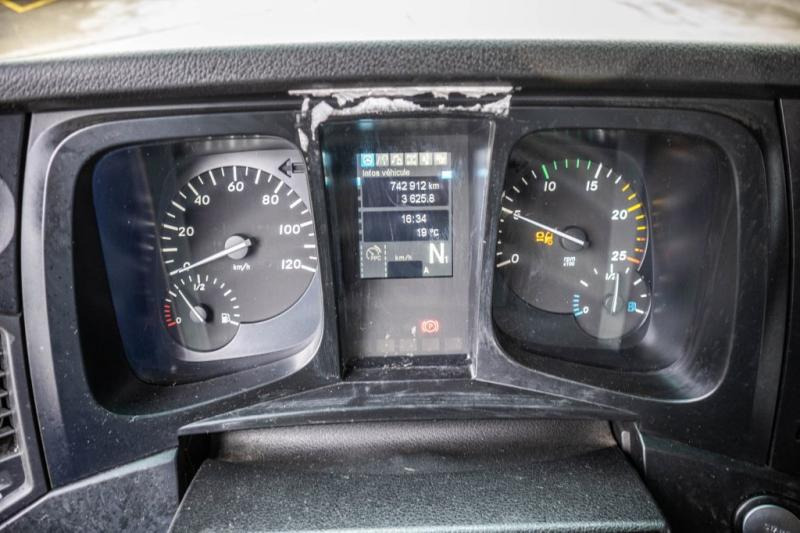 트랙터 유닛 Mercedes AROCS 1846 LS (No Actros) : 사진 8 트랙터 유닛 Mercedes AROCS 1846 LS (No Actros) : 사진 8