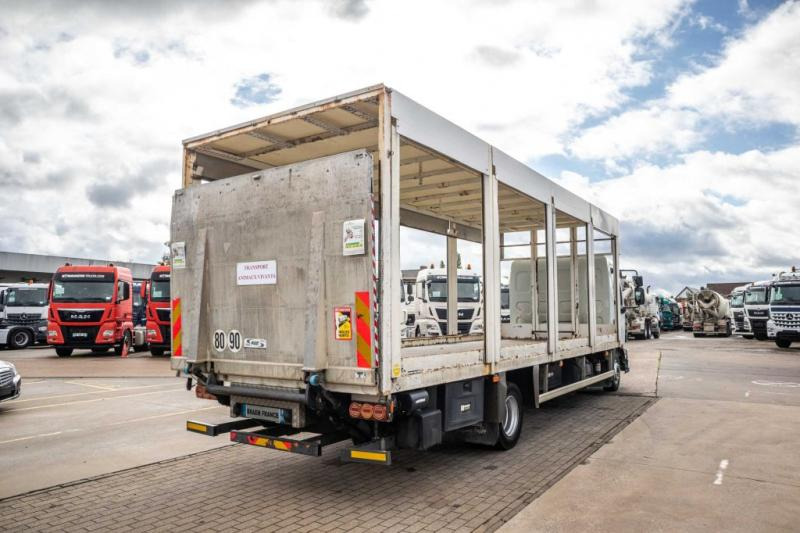 Renault MIDLUM 180 DXI (12 T) - 커튼사이더 트럭 : 사진 3 Renault MIDLUM 180 DXI (12 T) - 커튼사이더 트럭 : 사진 3