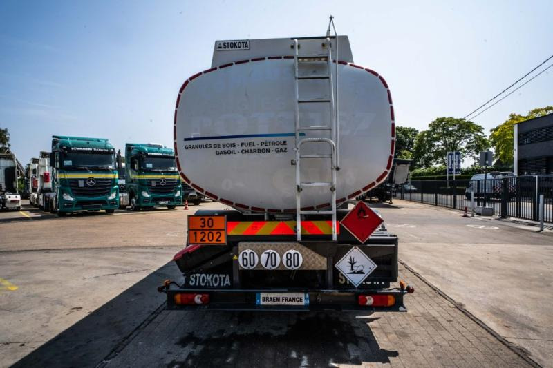 Renault MIDLUM 270 DXI + STOKOTA 14000L /4 COMP - 유조트럭 : 사진 5 Renault MIDLUM 270 DXI + STOKOTA 14000L /4 COMP - 유조트럭 : 사진 5
