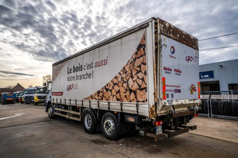 Renault PREMIUM 310 6X2 + Palfinger 2.5T - 커튼사이더 트럭 : 사진 5 Renault PREMIUM 310 6X2 + Palfinger 2.5T - 커튼사이더 트럭 : 사진 5