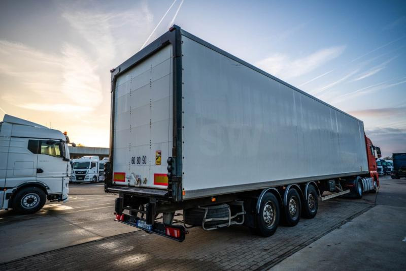 Samro S338D HPF+ PORTE FIT - 밀폐형 박스 세미 트레일러 : 사진 4 Samro S338D HPF+ PORTE FIT - 밀폐형 박스 세미 트레일러 : 사진 4