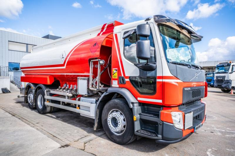 Volvo FE 320+MAGYAR 19.000L/5Comp. - 유조트럭 : 사진 2 Volvo FE 320+MAGYAR 19.000L/5Comp. - 유조트럭 : 사진 2