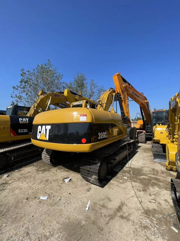 크롤러 굴삭기 CAT 320 GC : 사진 1