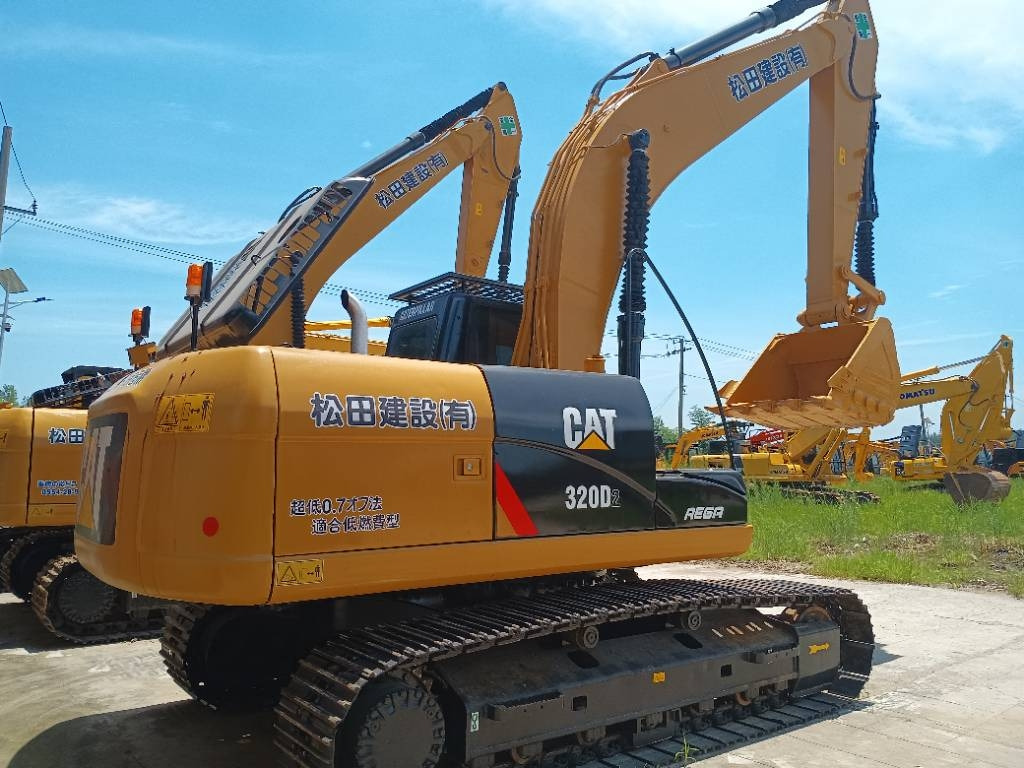 CAT 320D2L  - 크롤러 굴삭기 : 사진 1 CAT 320D2L  - 크롤러 굴삭기 : 사진 1