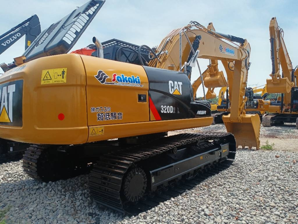 CAT 320D2 - 크롤러 굴삭기 : 사진 1 CAT 320D2 - 크롤러 굴삭기 : 사진 1