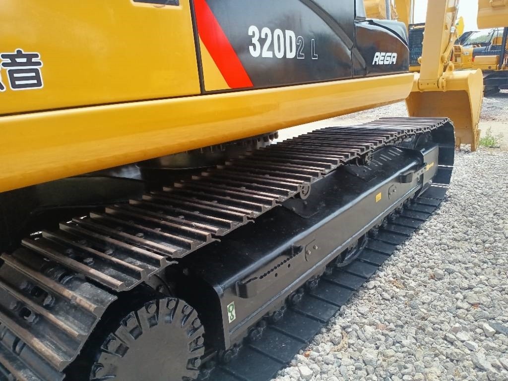 CAT 320D2  - 크롤러 굴삭기 : 사진 4 CAT 320D2  - 크롤러 굴삭기 : 사진 4