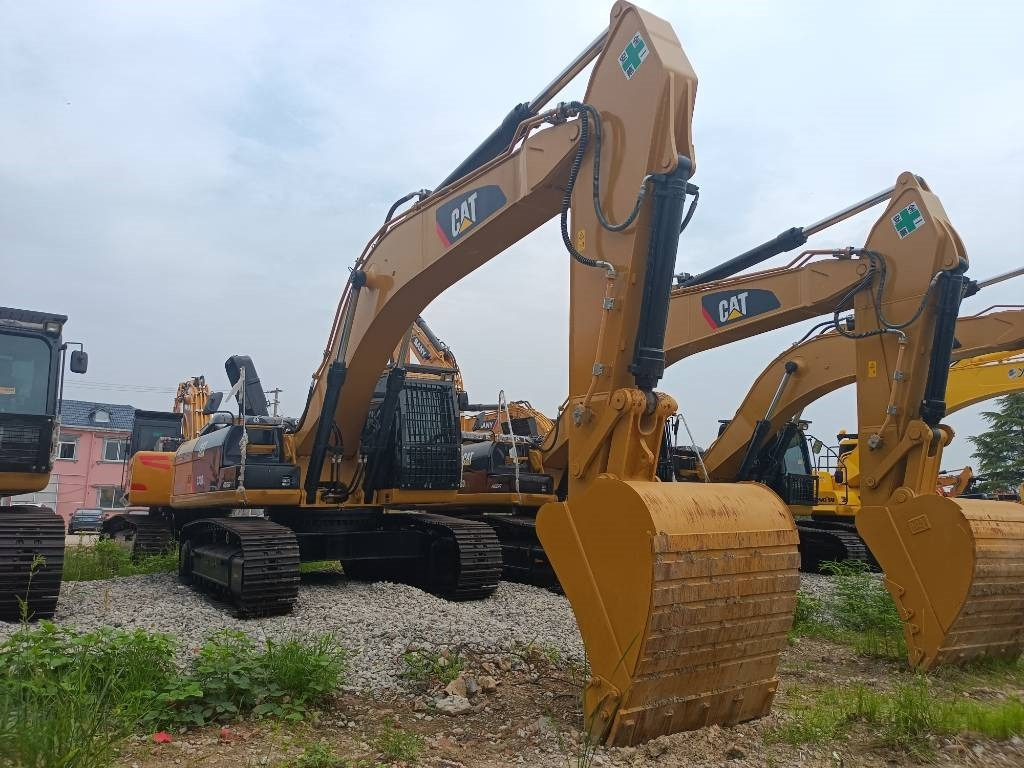 CAT 330D2 - 크롤러 굴삭기 : 사진 4 CAT 330D2 - 크롤러 굴삭기 : 사진 4
