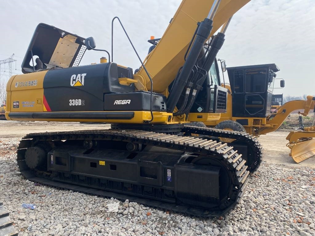 CAT CAT336D2 - 크롤러 굴삭기 : 사진 2 CAT CAT336D2 - 크롤러 굴삭기 : 사진 2