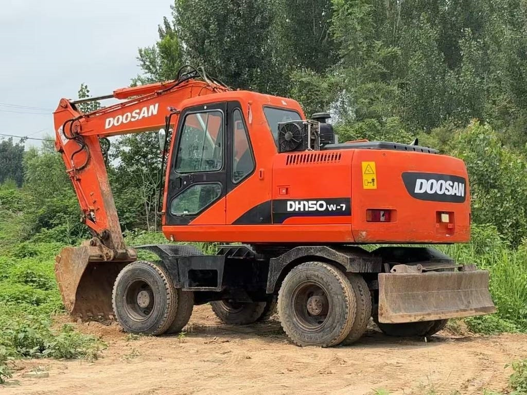 Doosan DH 150 W-7 - 휠 굴삭기 : 사진 5 Doosan DH 150 W-7 - 휠 굴삭기 : 사진 5