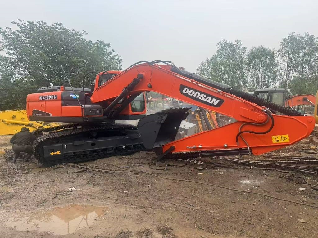 Doosan DX 225 LCA - 크롤러 굴삭기 : 사진 4 Doosan DX 225 LCA - 크롤러 굴삭기 : 사진 4