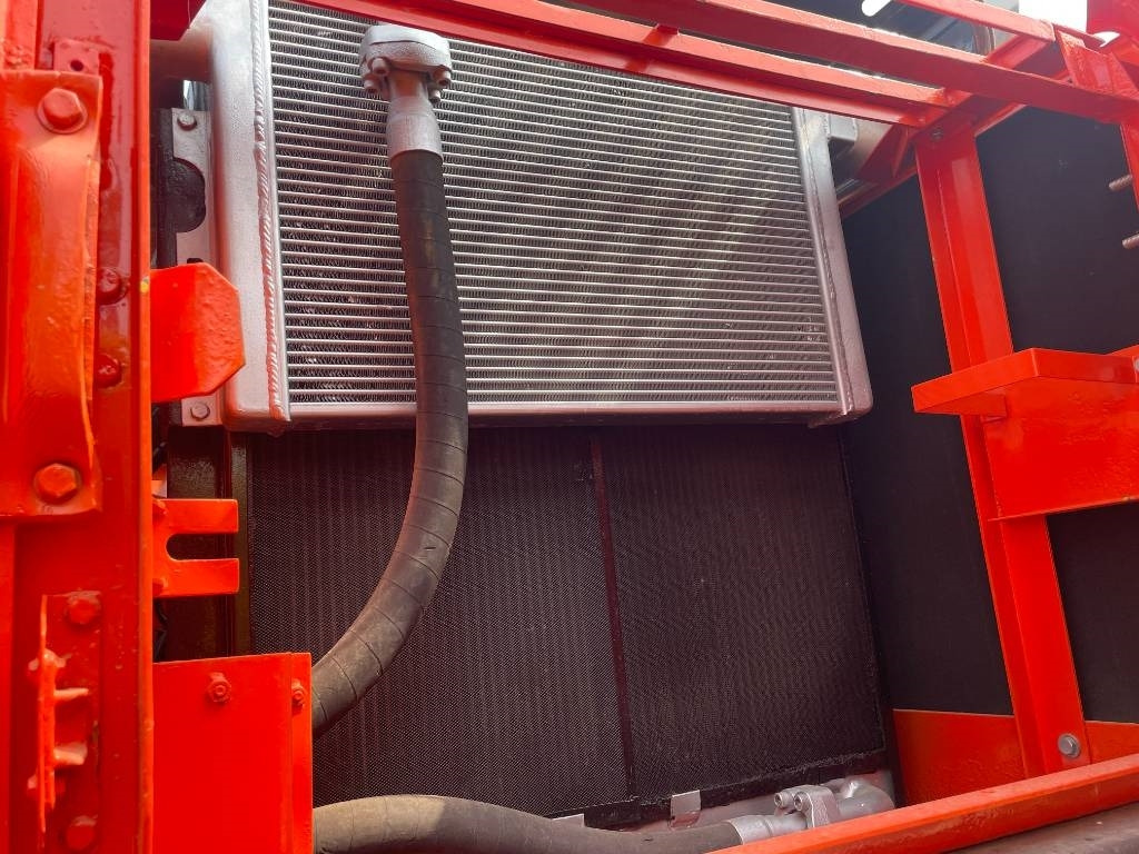 Doosan DX 300 - 크롤러 굴삭기 : 사진 5 Doosan DX 300 - 크롤러 굴삭기 : 사진 5